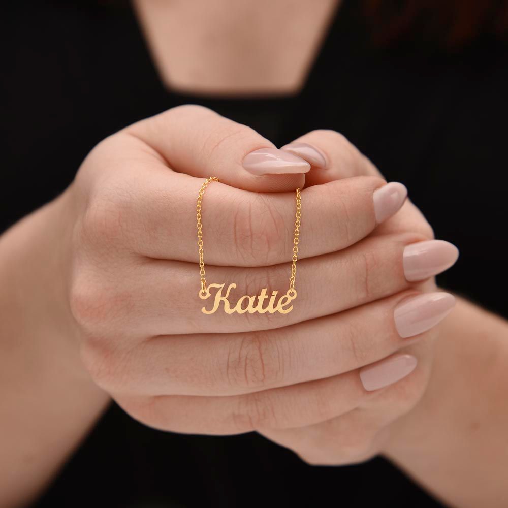 To My Wonderful Wife Custom Name Necklace - Valentine's Day Gift for Wife